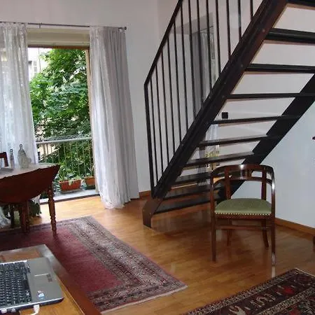 Bed & Breakfast Chic