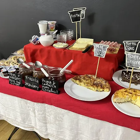 לינה וארוחת בוקר Chic טורינו