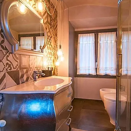 Chic 4*