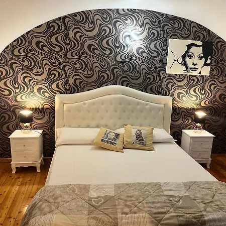 Bed & Breakfast Chic *