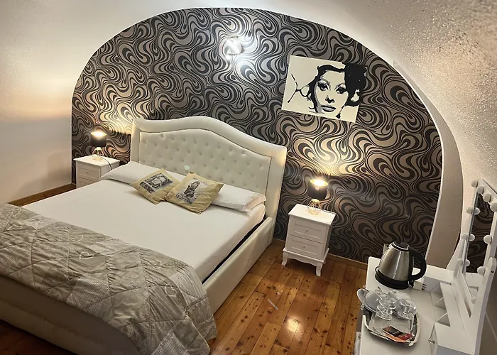 Bed & Breakfast Chic